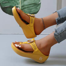 Load image into Gallery viewer, Ladies Flip Flop Wedge slippers
