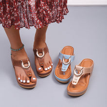Load image into Gallery viewer, Ladies Flip Flop Wedge slippers