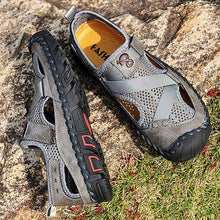 Load image into Gallery viewer, Men's Outdoor Wading Beach Shoes Mesh Non-slip Hole Sandals
